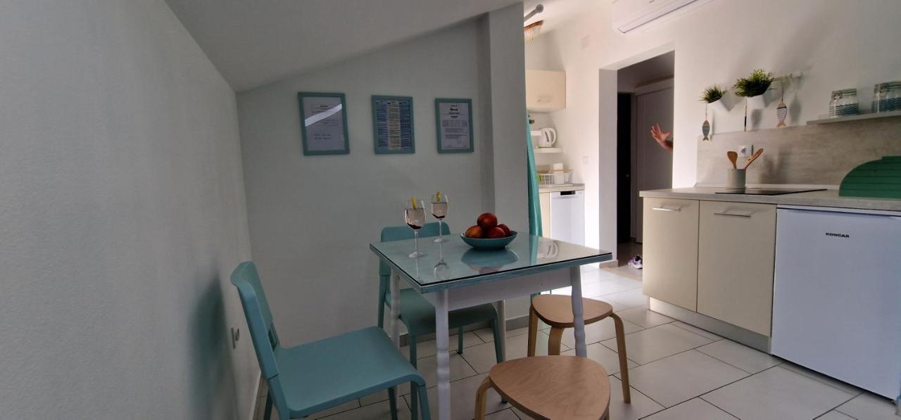 Apartmani Eladora บีโอกราดนาโมรู ภายนอก รูปภาพ