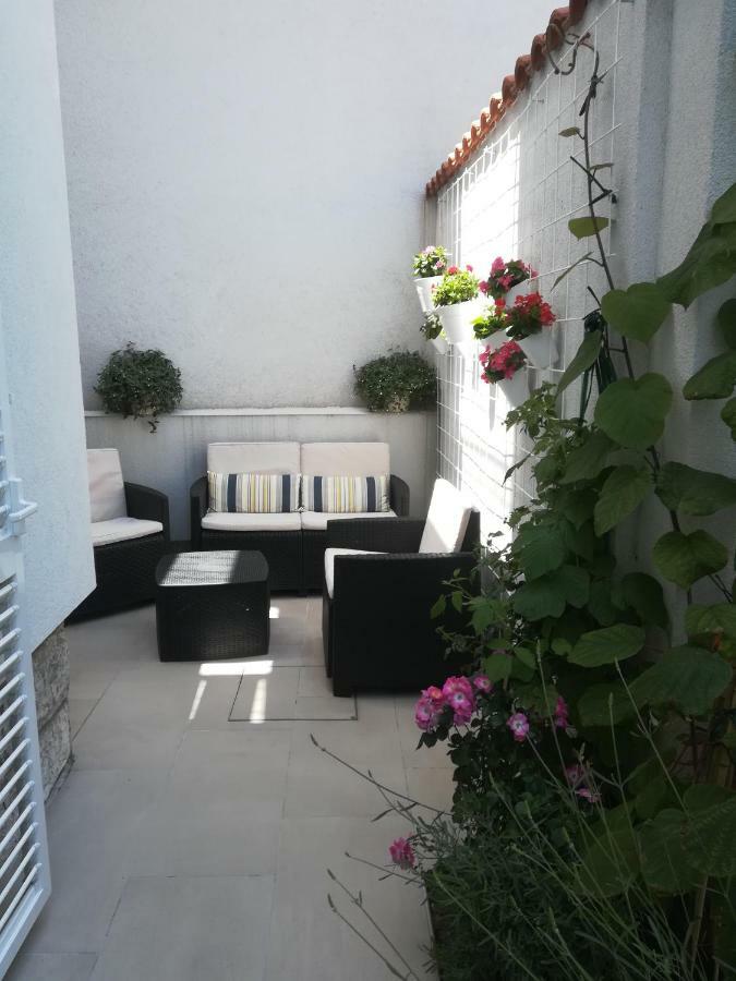 Apartmani Eladora บีโอกราดนาโมรู ภายนอก รูปภาพ